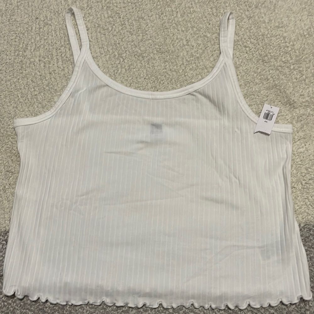 NWT- Old Navy - XXL. Fitted Crop Lettuce Hem Ribbed Tank - Picture 1 of 6